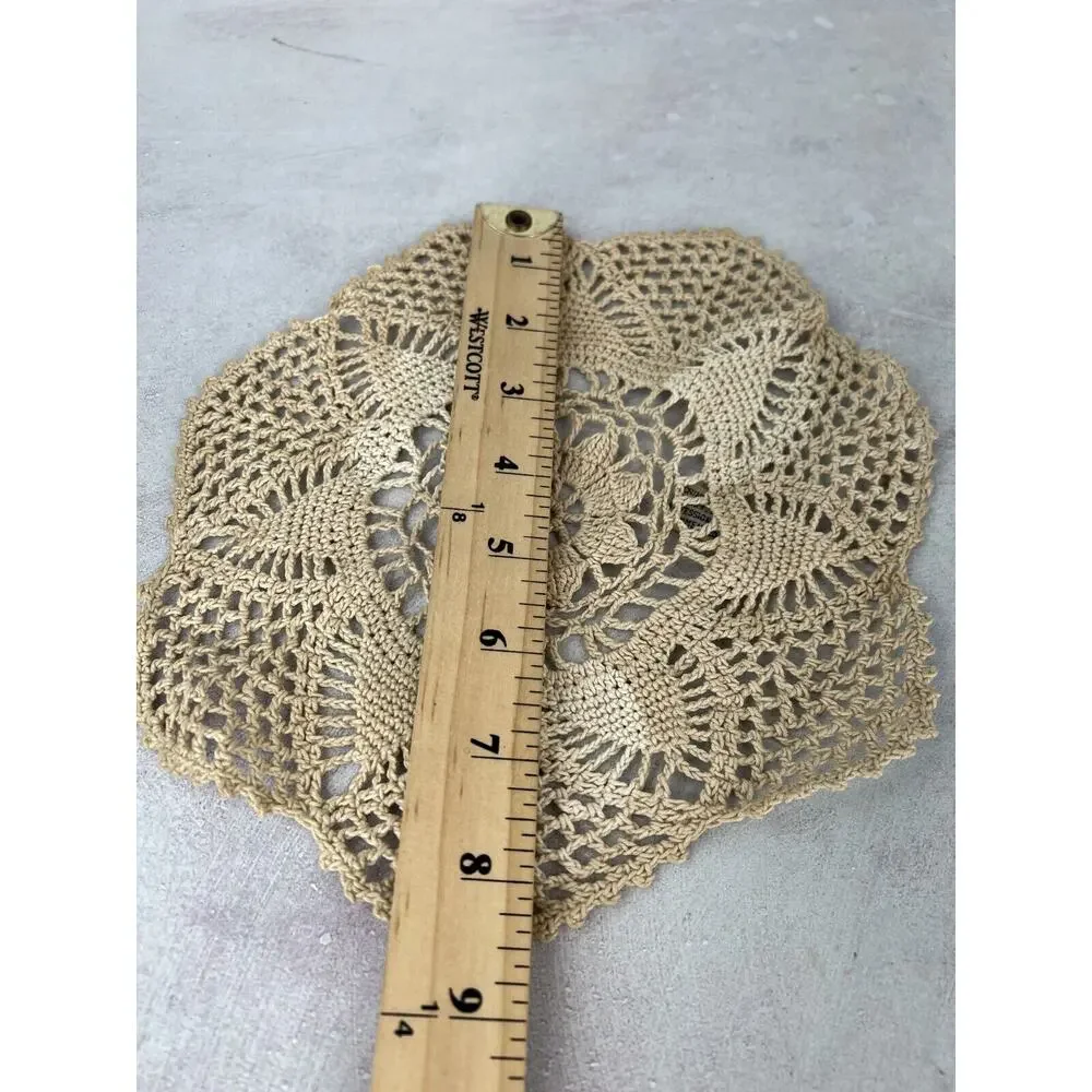 Vintage Imperial Elegance Beige Crochet Scalloped‎ Trim Table Lace Doily